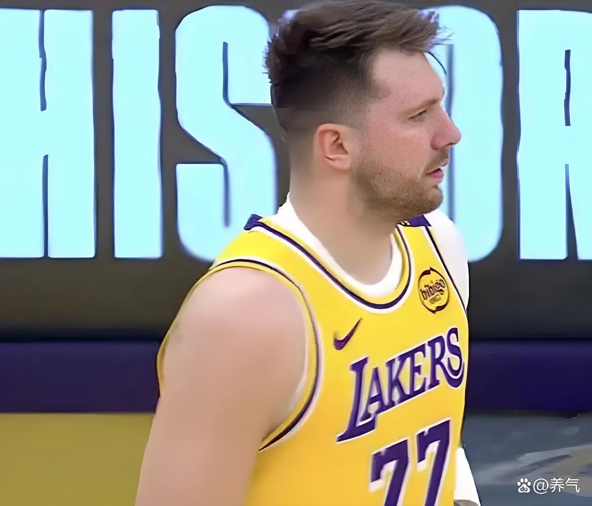 东契奇迎来二十赛季高光表现,澳大利亚队球迷沸腾!的简单介绍 东契奇迎来二十赛季高光表现,澳大利亚队球迷沸腾!的简单介绍